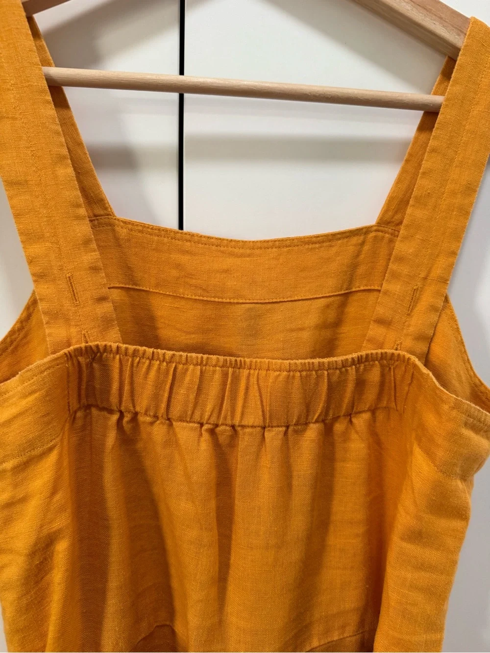 Everlane sleeveless linen